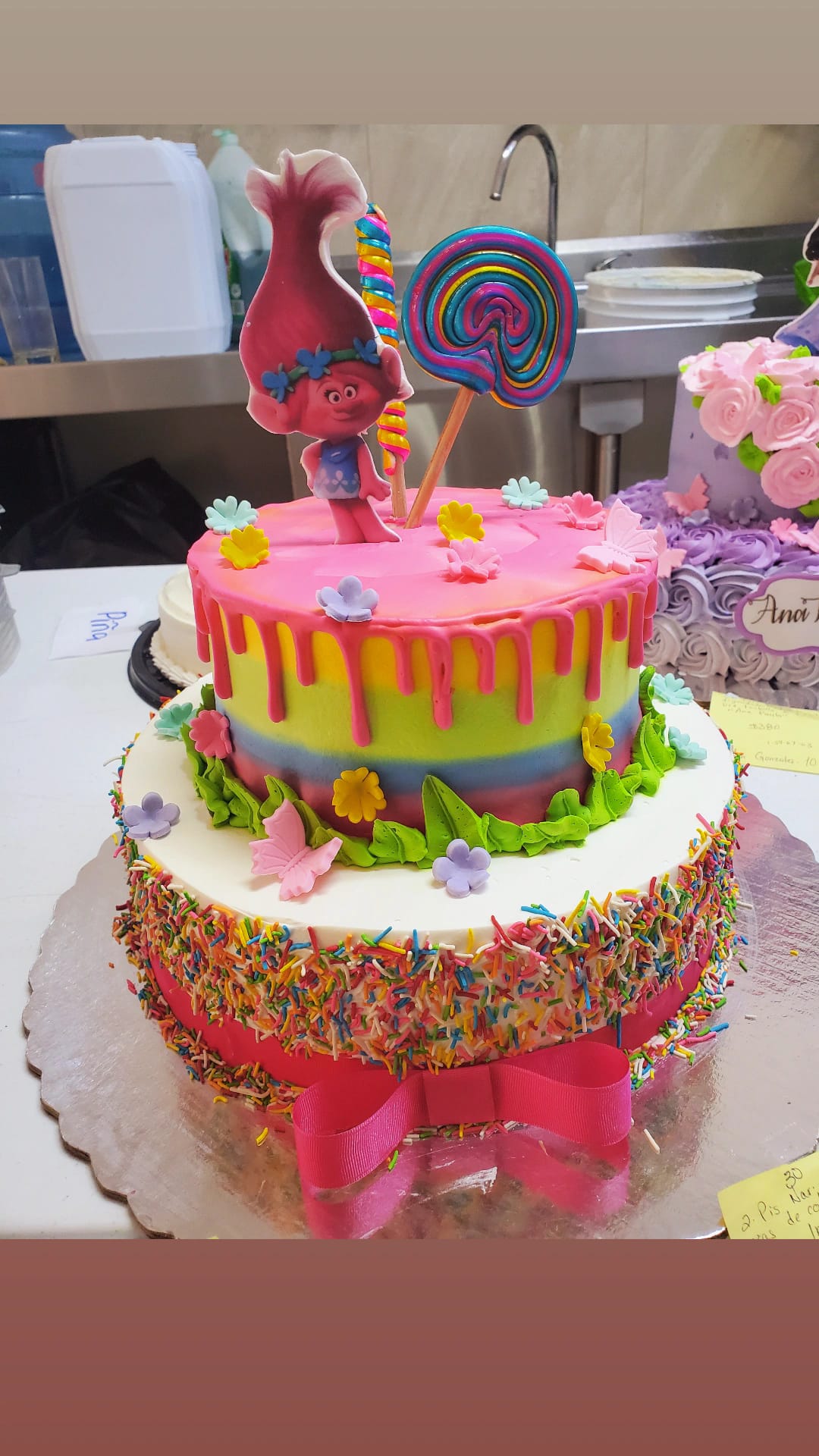 Diseño floral vibrante que captura la esencia de la primavera.